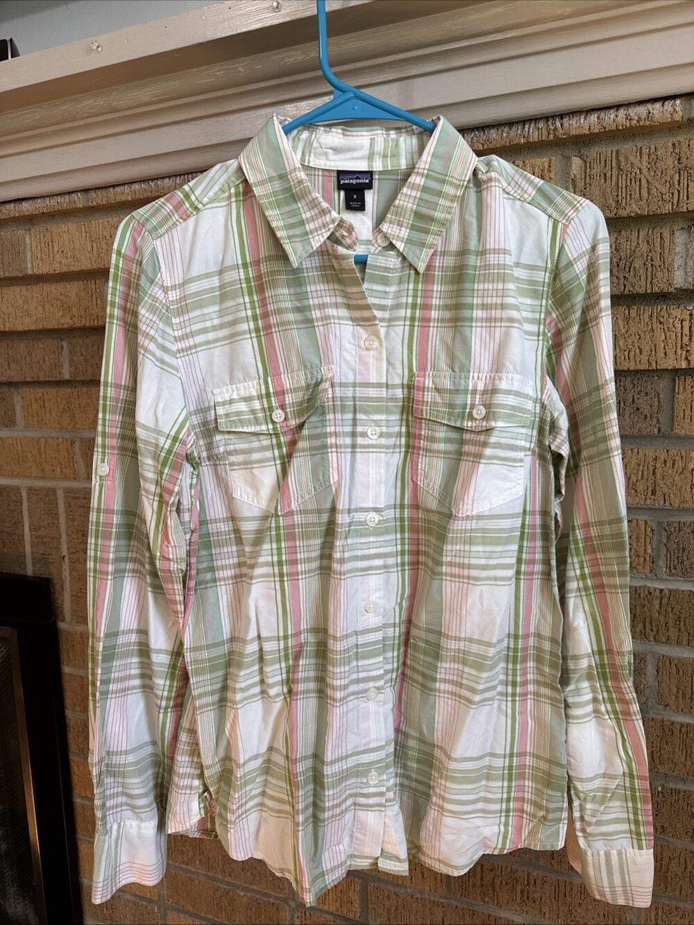 Patagonia Long Sleeve Overcast Plaid Button Front Shirt Womens Size 8 Pink Green
